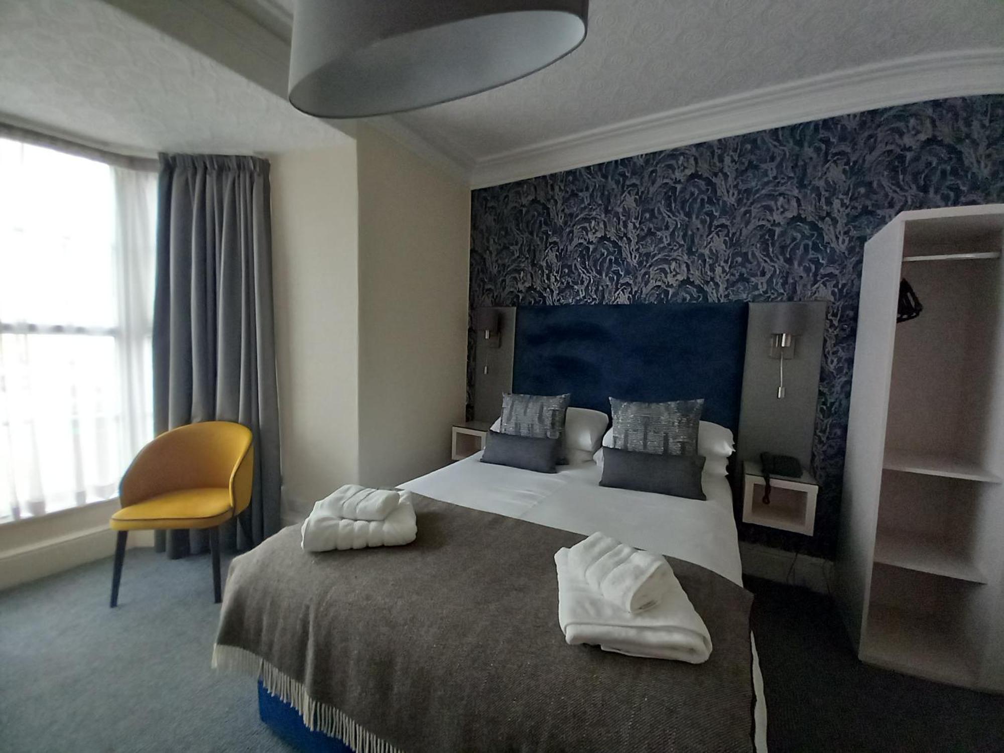 Royal Sportsman Hotel Портмадог Экстерьер фото